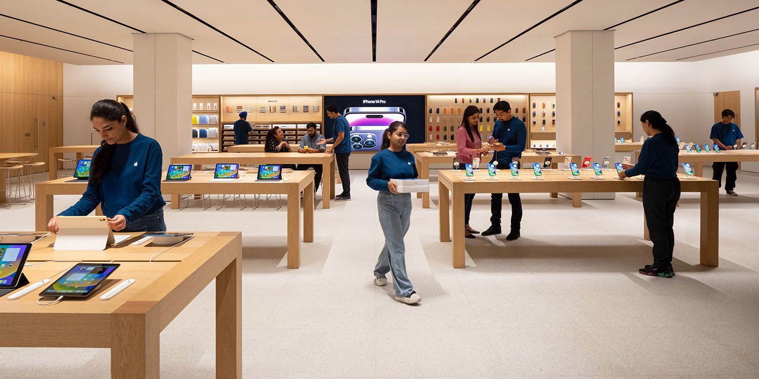 Made in India program | Apple Saket store in New Delhi