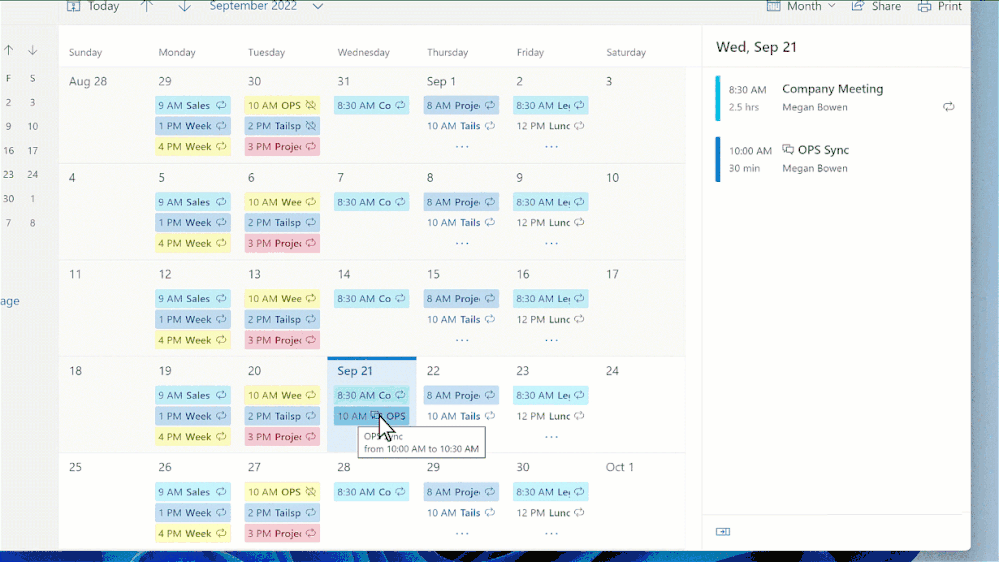 An animated image demonstrating how to access the meeting chat directly from a calendar event in Outlook for the web without joining the meeting.