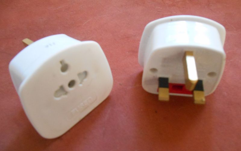 File:Universal adapter.JPG