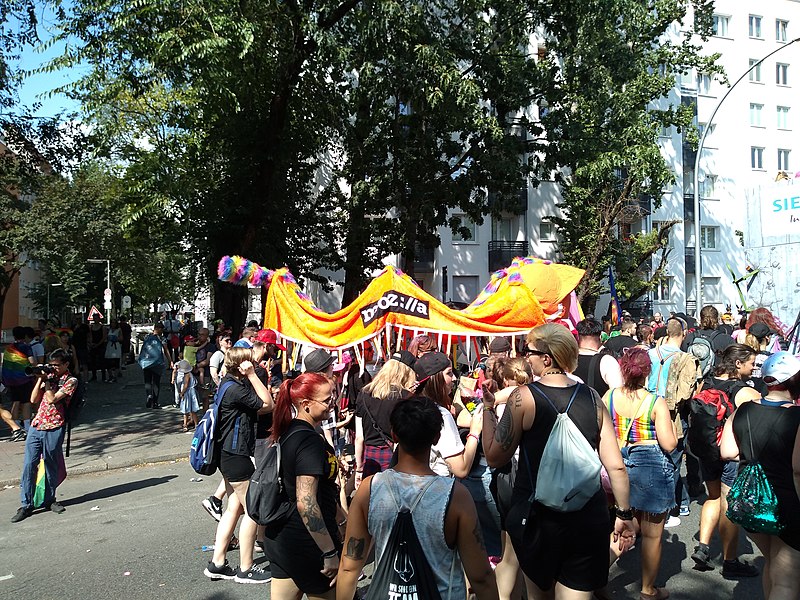 File:CSD Berlin 2019 - Lucas Werkmeister - 46 - Mozilla.jpg