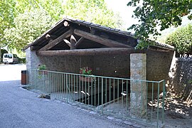 Rémuzat - lavoir 1.JPG