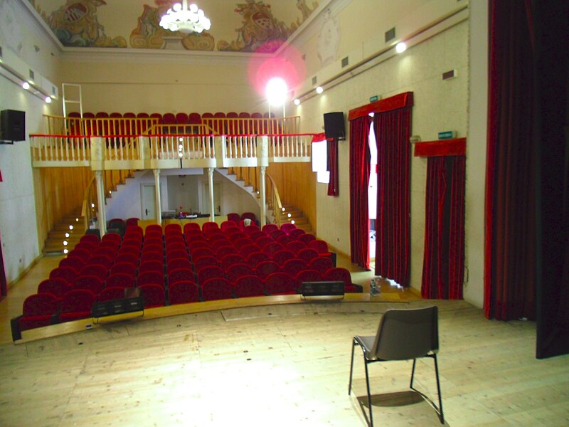 File:Teatro Comunale di Alvito.JPG