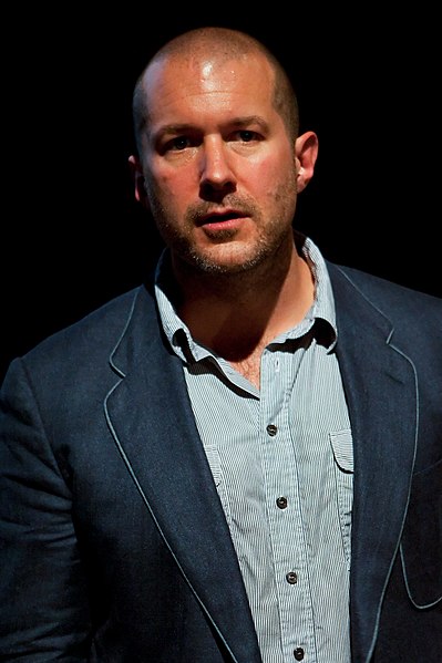 File:Jonathan Ive 2009.jpg