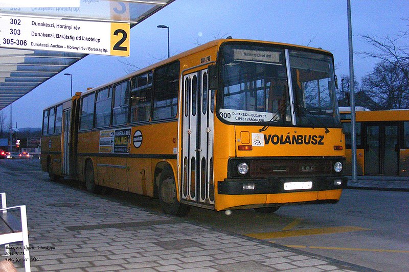 File:300-as busz (GAU-240).jpg