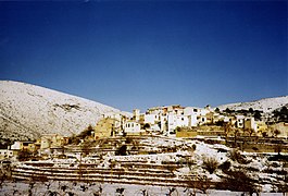 Castell de Castells nevat, 2003.jpg