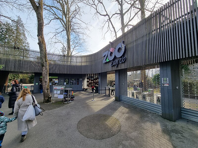 File:Maksimir zoo entrance.jpg