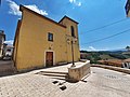 Facciata della chiesa di San Pietro, nel borgo del centro cittadino