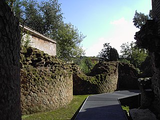 Roma, via Appia Antica, sepolcro di Priscilla - vista interna delle nicchie