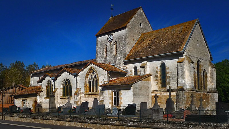 File:Vue générale de l'église de Saint-Memmie à Courtisols.jpg