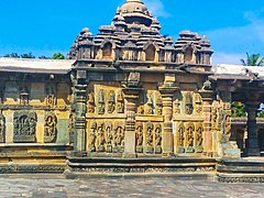 Chennakeshava temple Belur 374.jpg