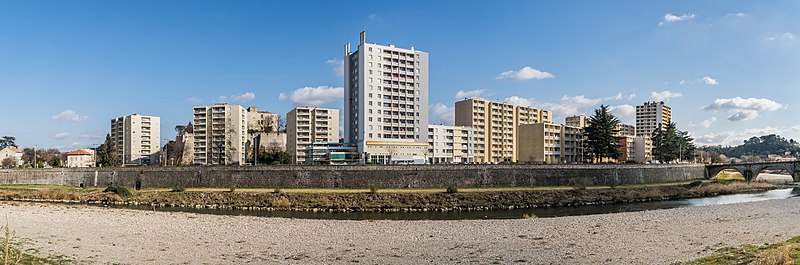 File:Panoramic view of Ales 01.jpg