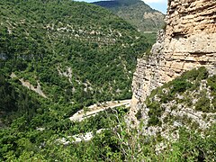 Les Falaises de Remuzat Parc Naturel Regional des Baronnies, France randonnée autour du Rocher du Caire.JPG