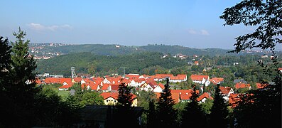 20080926115MDR Freital Blick über Burg bis Jochhöh-Schlößchen.jpg