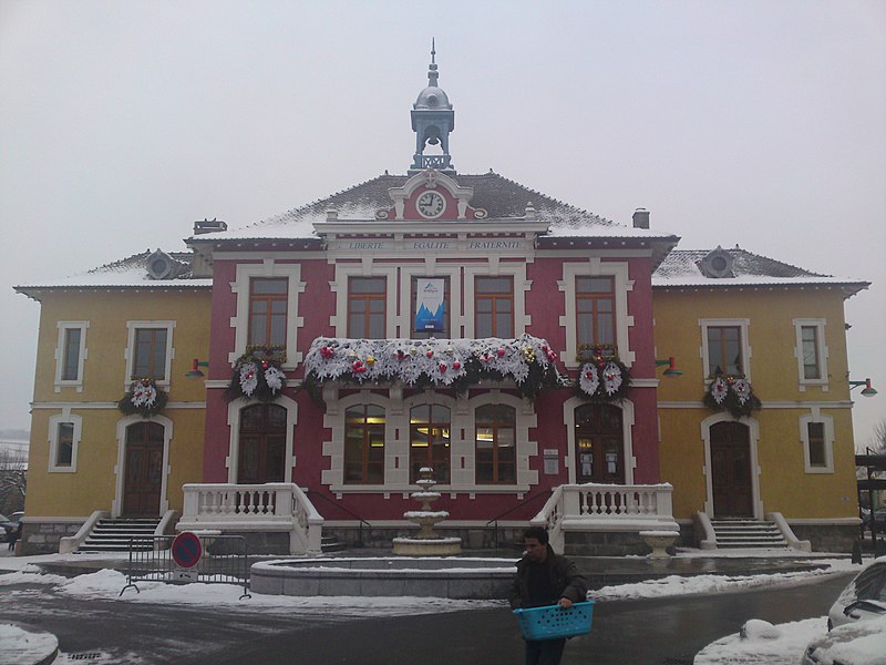 File:Mairie de Douvaine-France.JPG