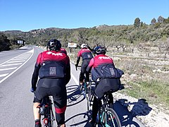 2020-02-22 Ciclistes camí de Castell de Castells 02.jpg