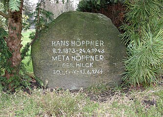 Grab von Hans und Meta Höppner auf dem Hauptfriedhof Krefeld.