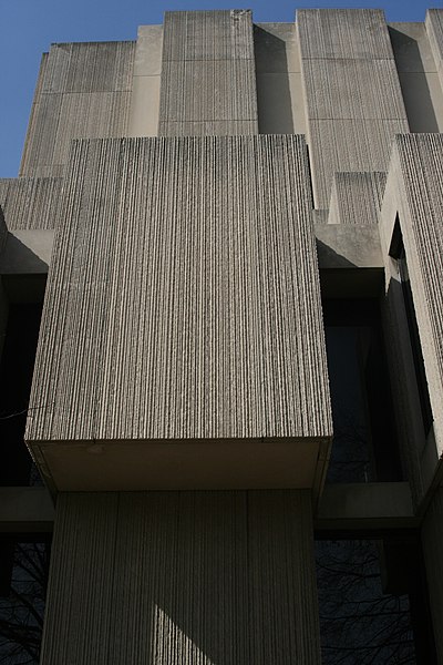 File:Regenstein Library closeup2.jpg