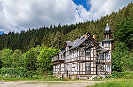 Half-timbered mansion, Zirkel, East view.jpg