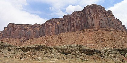 Cliff with Kayenta, Wingate, Chinle and Moenkopi formations (top to bottom)