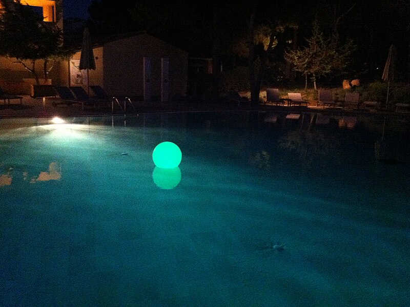 File:Glowing orbs 01.jpg