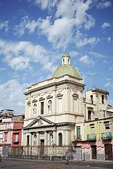 Chiesa della Santa Croce al Mercato, facciata sulla piazza.