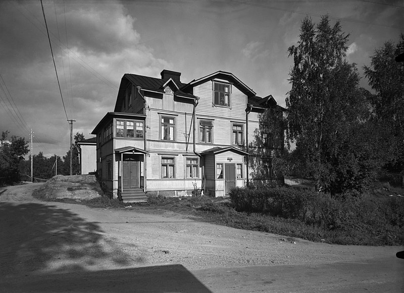 File:Elannon kiinteistö (asuintalo) Käpylässä - N193052 - hkm.HKMS000005-km002xvf.jpg