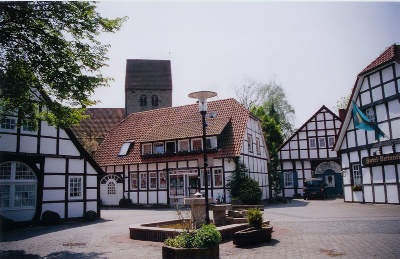 File:Recke Marktplatz.jpg