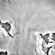 Columbia Glacier, Valley Glacier Convergence, March 12, 1989 (GLACIERS 1440).jpg