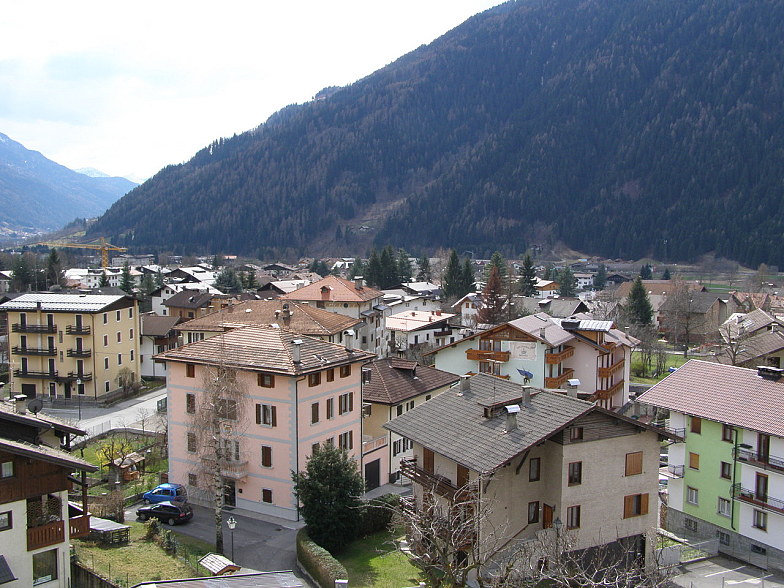 File:Carisolo.jpg