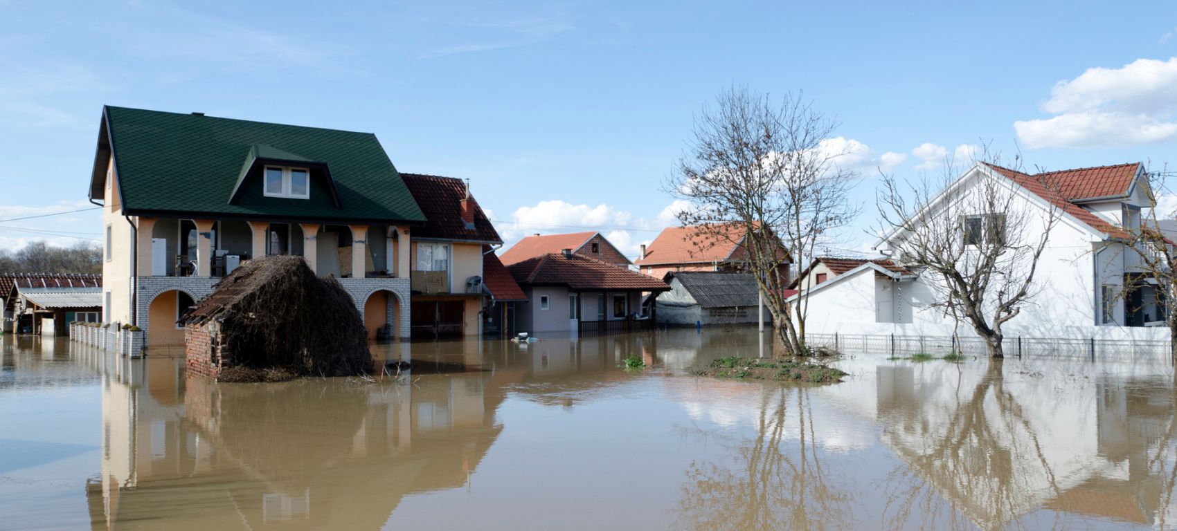 Cómo volver a entrar a su casa inundada