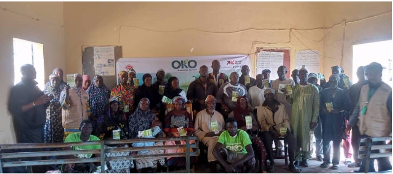 Farmers participate in training sessions in Mali, learning agricultural techniques and practices to enhance crop yield and resilience.