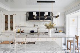 White kitchen 