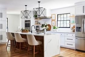 Neutral coastal kitchen