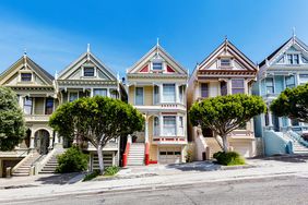 painted ladies of san francisco, example of queen anne style house architecture