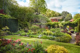 Hollister House garden 