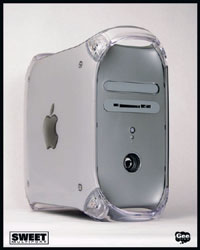 装有 GeeThree 的 Sweet Multiport 的双 800 MHz G4 Quicksilver Power Mac