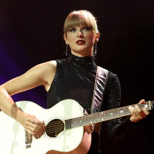  NSAI Songwriter-Artist of the Decade honoree, Taylor Swift performs onstage during NSAI 2022 Nashville Songwriter Awards at Ryman Auditorium on September 20, 2022 in Nashville, Tennessee.