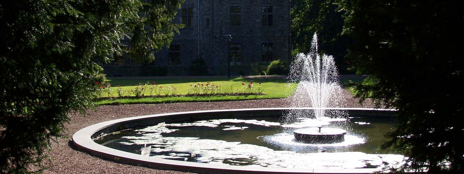 Commune de Ham-sur-Heure-Nalinnes | Fontaine du parc du château