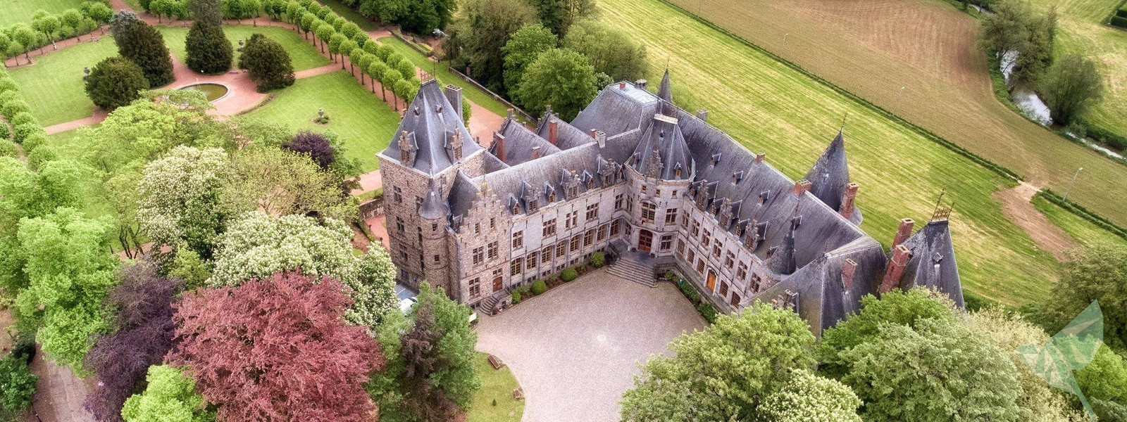 Commune de Ham-sur-Heure-Nalinnes | Le Château vue du ciel