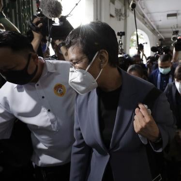 Maria Ressa arrives at court in Manila, June 15, 2020.