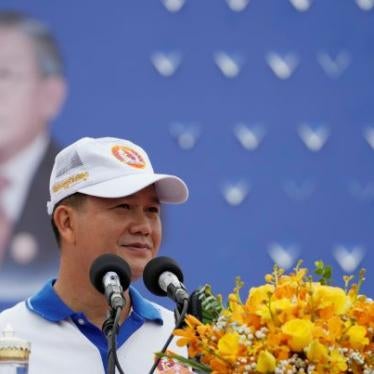 Hun Manet, front right, a son of Cambodia Prime Minister Hun Sen, delivers a speech before leading a procession to mark the end of an election campaign of Cambodian People's Party, in Phnom Penh, Cambodia, Friday, July 21, 2023. © AP Photo/Heng Sinith 