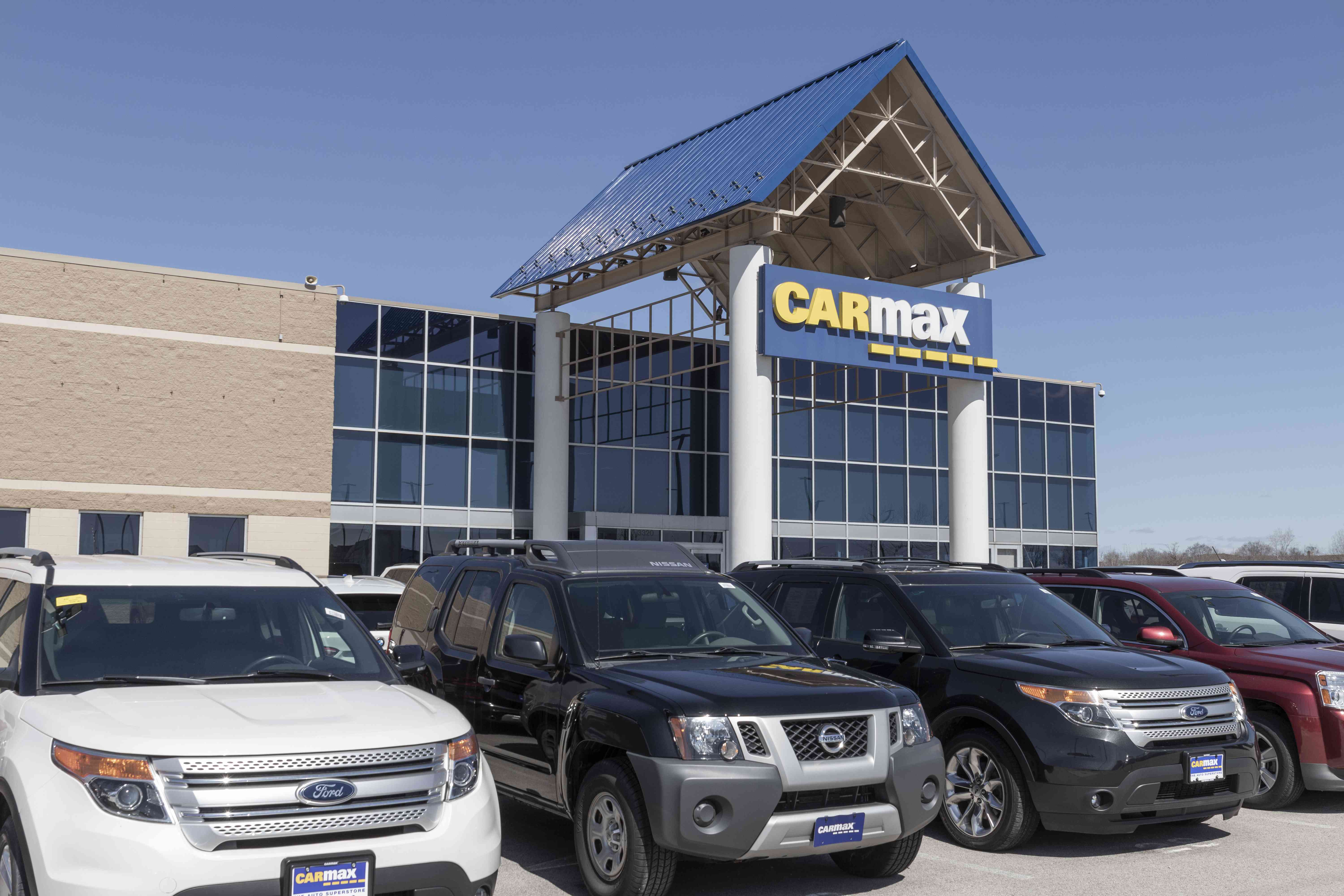 CarMax Auto Dealership