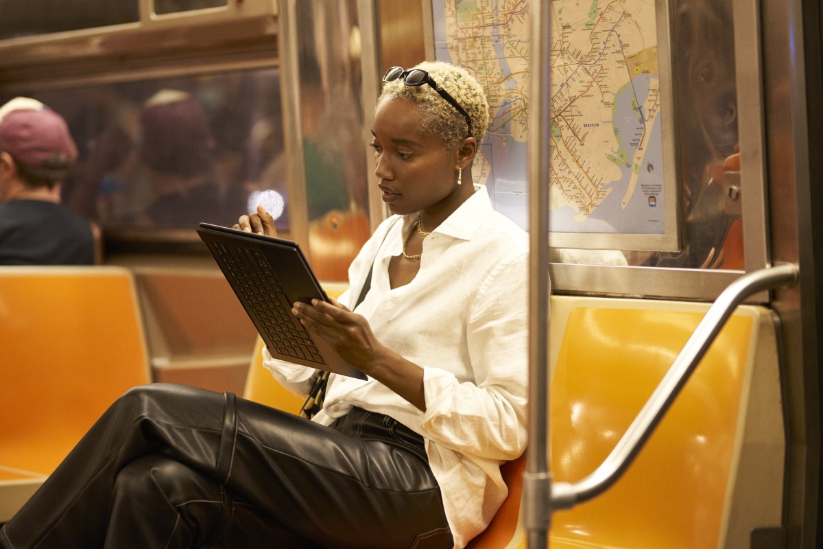 Windows contextual imagery of Gen Z female inside on Subway on PC