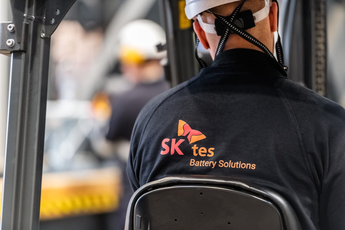 SKtes Forklift Operator Battery Recycling Rotterdam