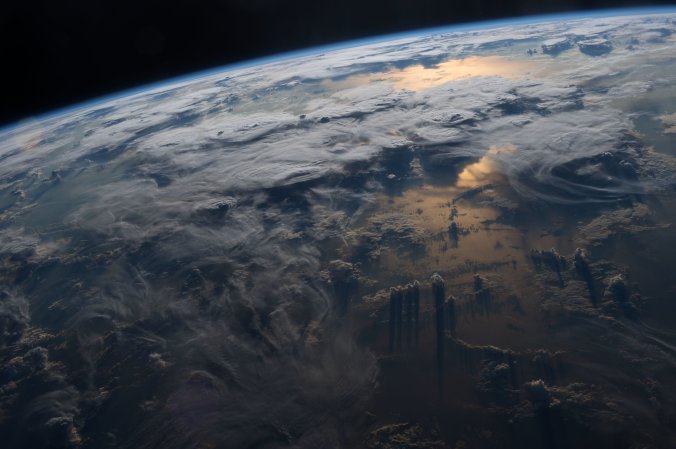 Helium that escapes from Earth into space might hint at how the planet formed.