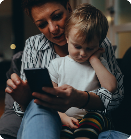 Mom with sick kid calling doctor in the middle of the night