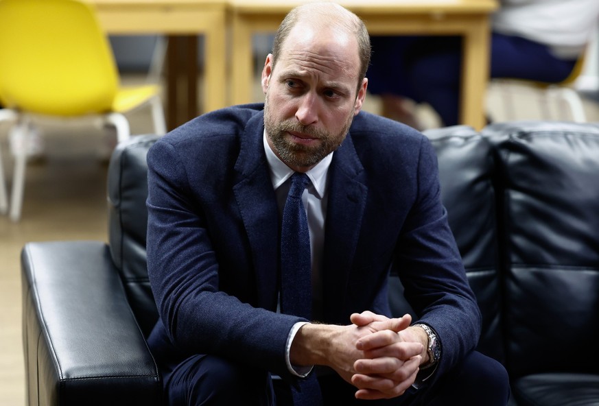 BELFAST, NORTHERN IRELAND - NOVEMBER 14: Prince William, Prince Of Wales attends a meeting during a visit to the Simon Community on November 14, 2024 in Belfast, Northern Ireland. (Photo by Jason Cair ...