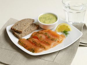 Gravadlax with Dill Sauce