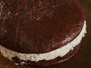 Chocolate whoopie pie