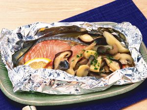 Baked salmon in foil